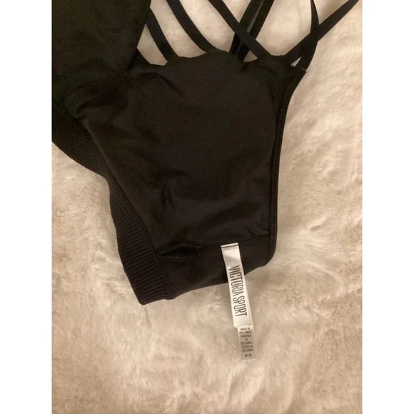 Victoria Sport Black Strappy Crisscross Front Halter Sports Bra Medium M - Picture 5 of 5